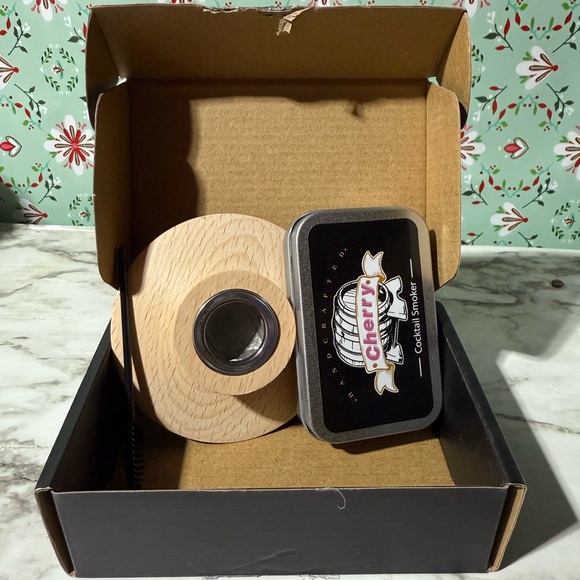 Handcrafted Cocktail Smoker - Picture 3 of 3